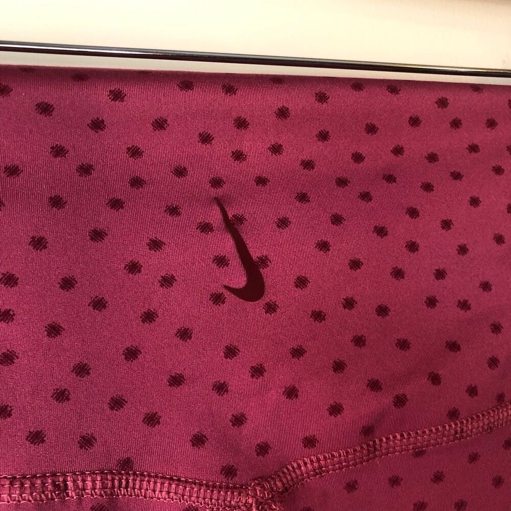 Nike Dry-Fit Yoga Twist High-Rise Polka Dot leggings size M Sweet Beet Athleisur - Picture 5 of 10